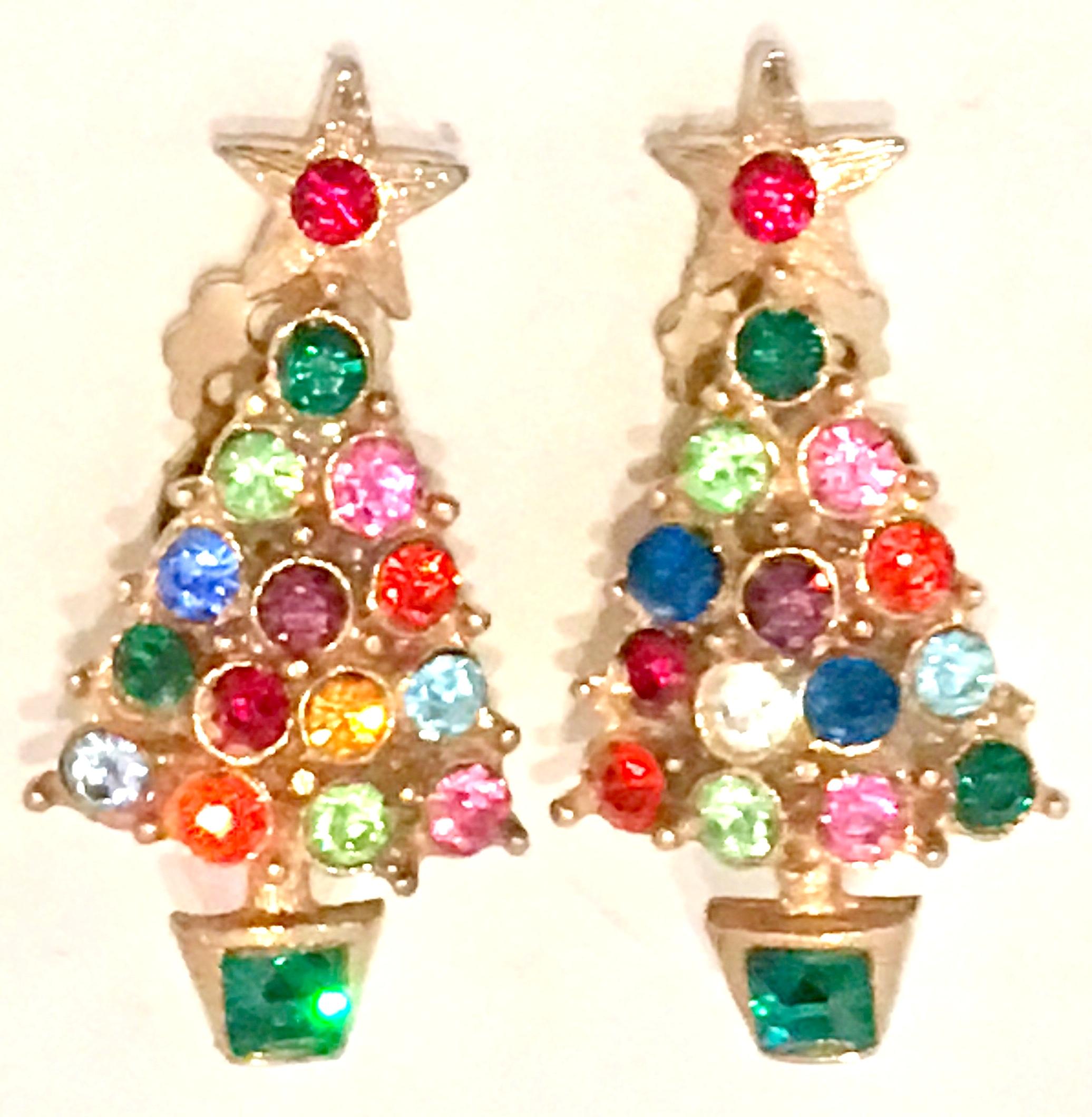 20th Century Pair Of Gold & Swarovski Crystal Christmas Tree Earrings In Good Condition In West Palm Beach, FL