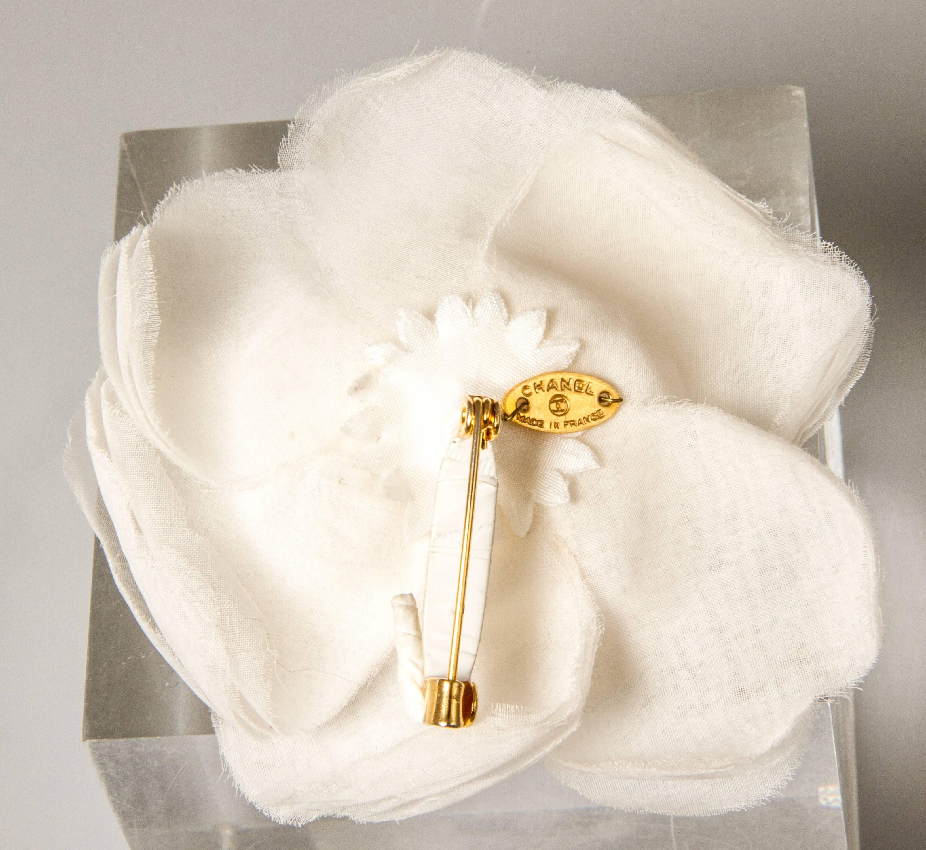 Women's or Men's Vintage CHANEL White Camellia Brooch