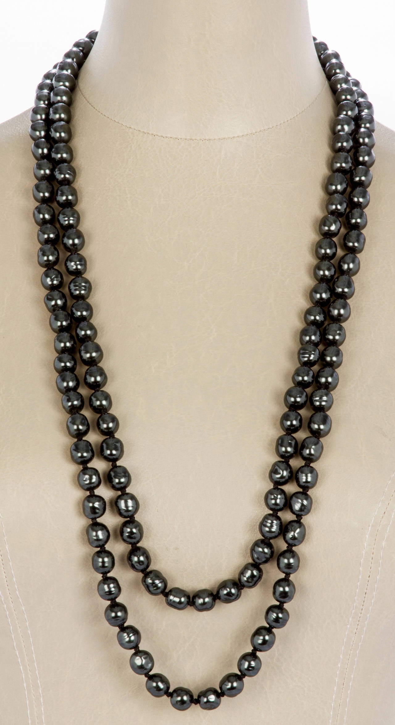 This is great by itself or layered with other pieces. The length makes this a versatile necklace.