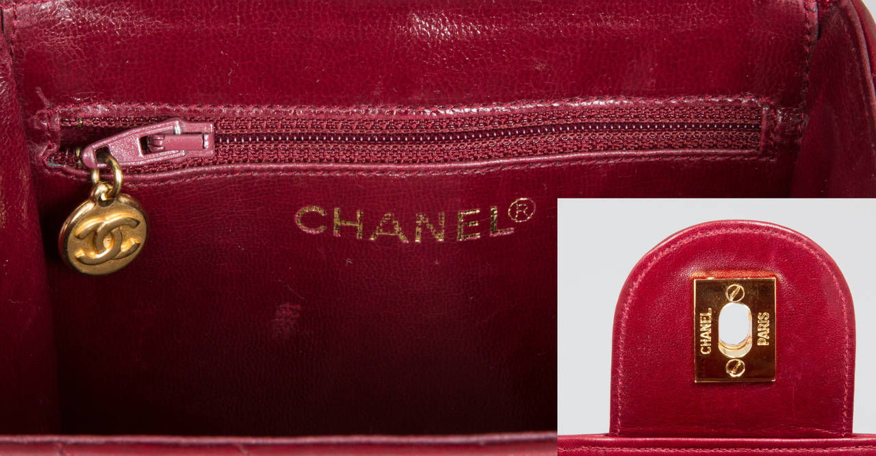 Unusual CHANEL Red Leather Chevron Shoulder Bag 2