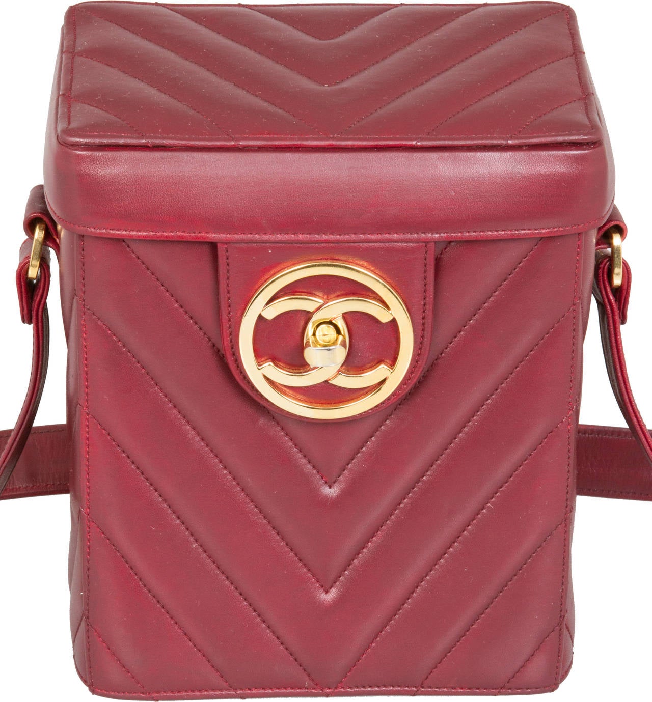 Unusual CHANEL Red Leather Chevron Shoulder Bag In Excellent Condition In Chicago, IL