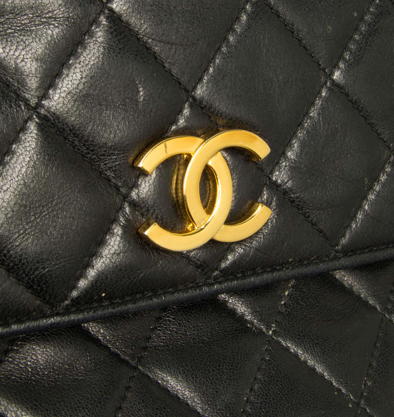 CHANEL  Shoulder Bag with Chain and Lucite Accents 2