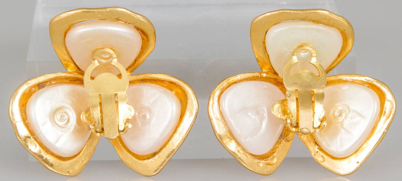 CHANEL Pearl Stylized Cloverleaf Earrings 1