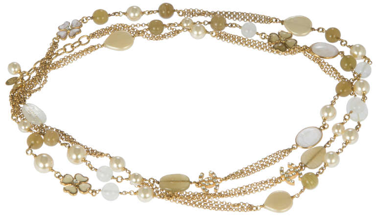 Chanel Langes Kleeblatt und Perlenkette Halskette