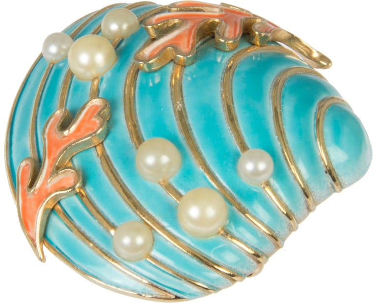 Crown Trifari Enameled Sea Shell Brooch with Faux Pearls and Coral In Excellent Condition In Chicago, IL