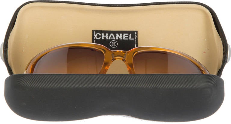 CHANEL Sunglasses with Case 1