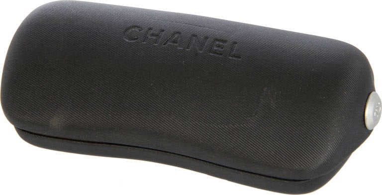 CHANEL Sunglasses with Case 3