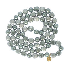 CHANEL Necklace of Faux Silver Grey Pearls CHANEL Necklace of Faux Silver Grey Pearls