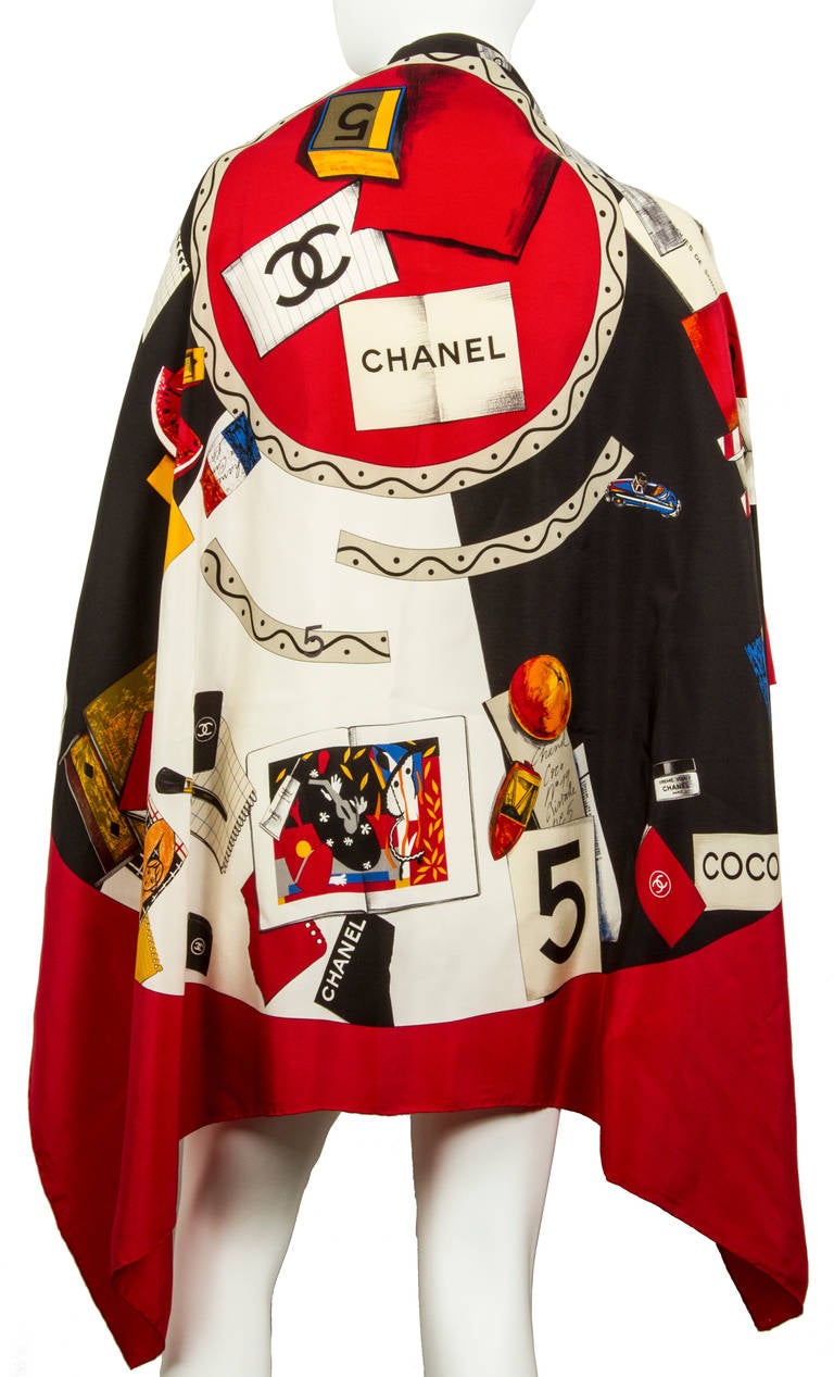 Large Iconic CHANEL Shawl - Scarf In Excellent Condition In Chicago, IL