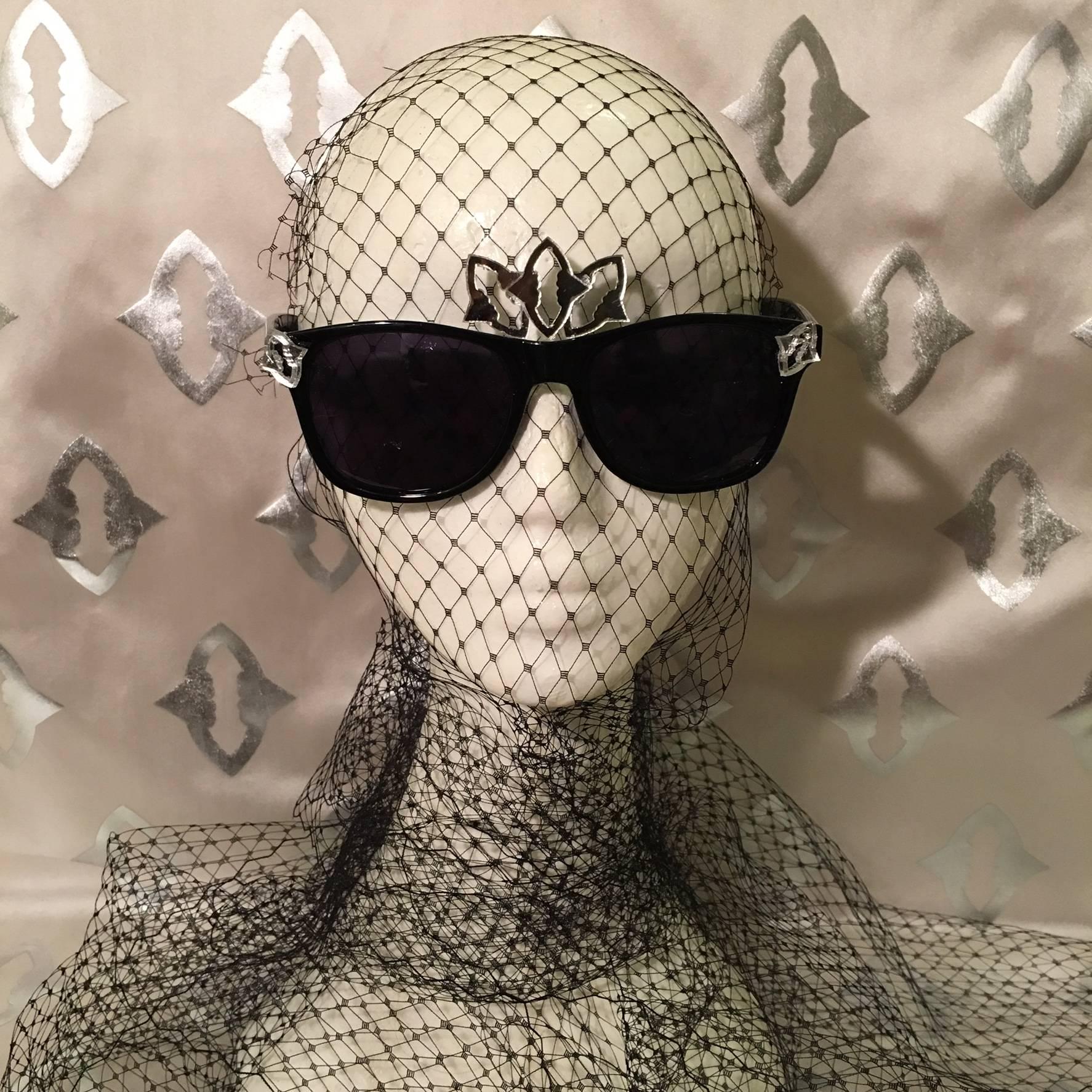 STACY ENGMAN ART ROYALTY - Signature Diamond Dust Sunglasses-Tiara Featuring 3 Carat Actual Diamond Dust and Referencing The Iconic Warhol Diamond Dust Painting Series

Each precious pair is hand made in New York by custom craftsmen in the atelier
