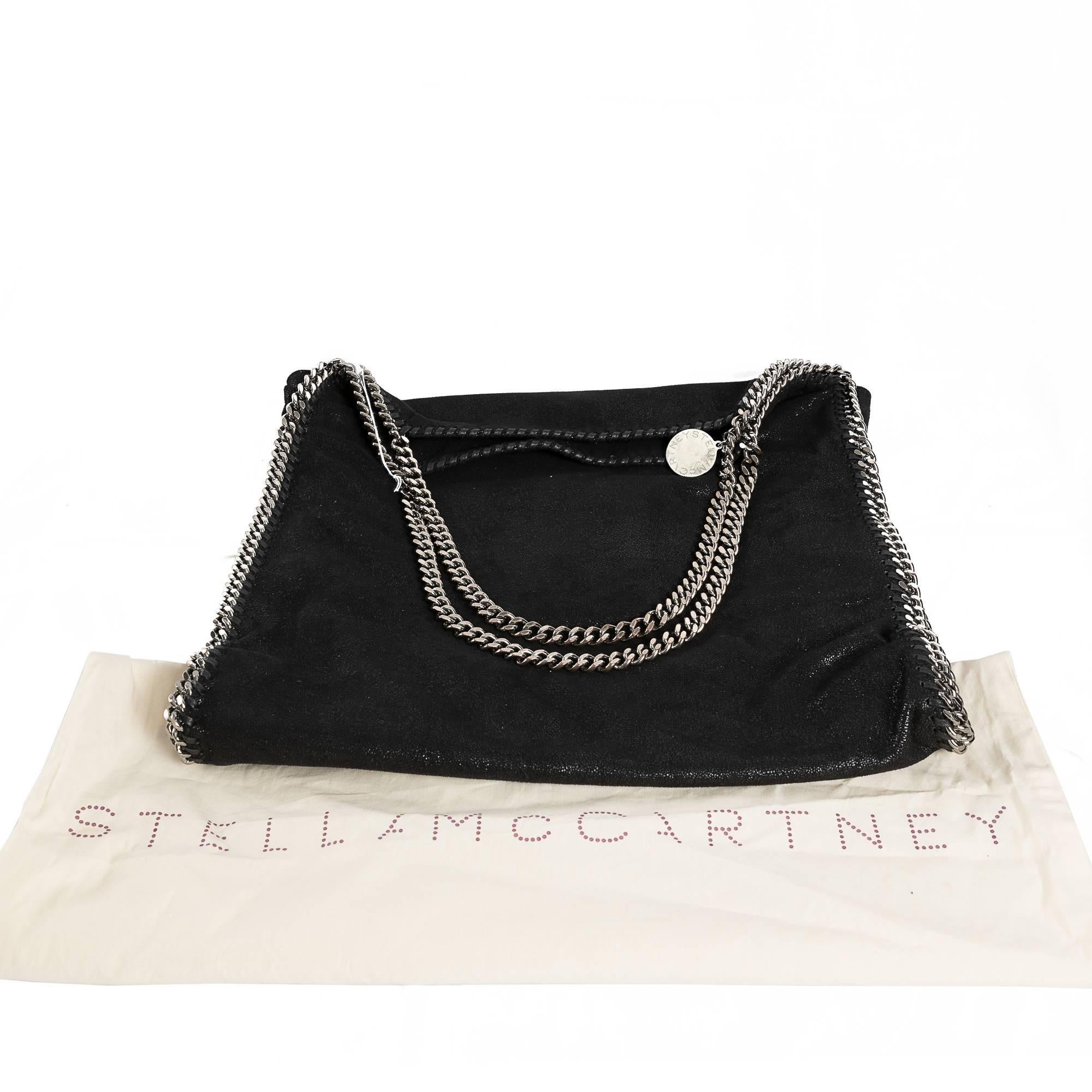 Stella McCartney Falabella Tote Bag in black Shaggy Deer and in ruthenium hardware.
Big size.
Perfect conditions, like new.
The bag comes with its dustbag.