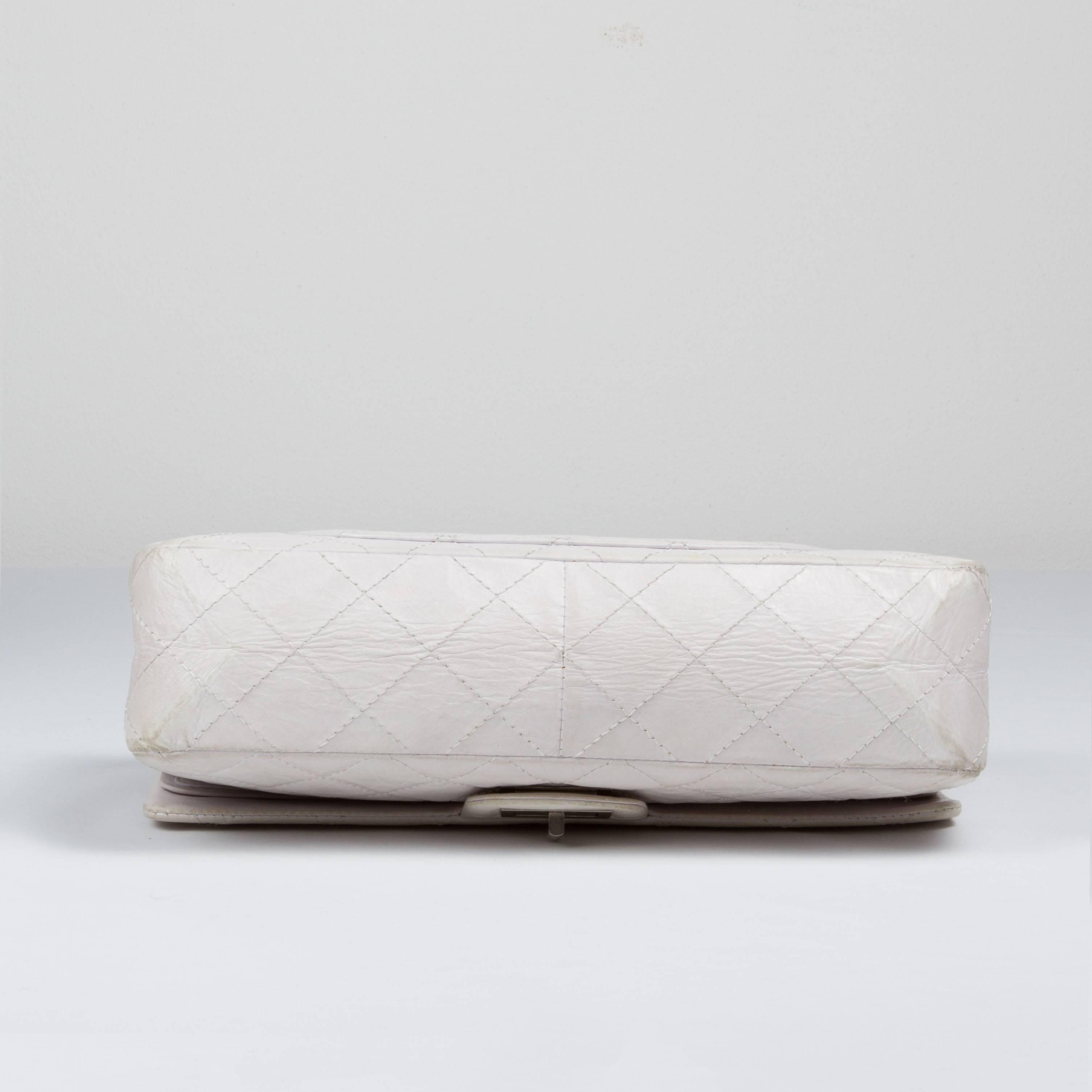 Chanel Reissue 227  White Leather Very Good Condition  In Excellent Condition For Sale In Bologna, Emilia Romagna