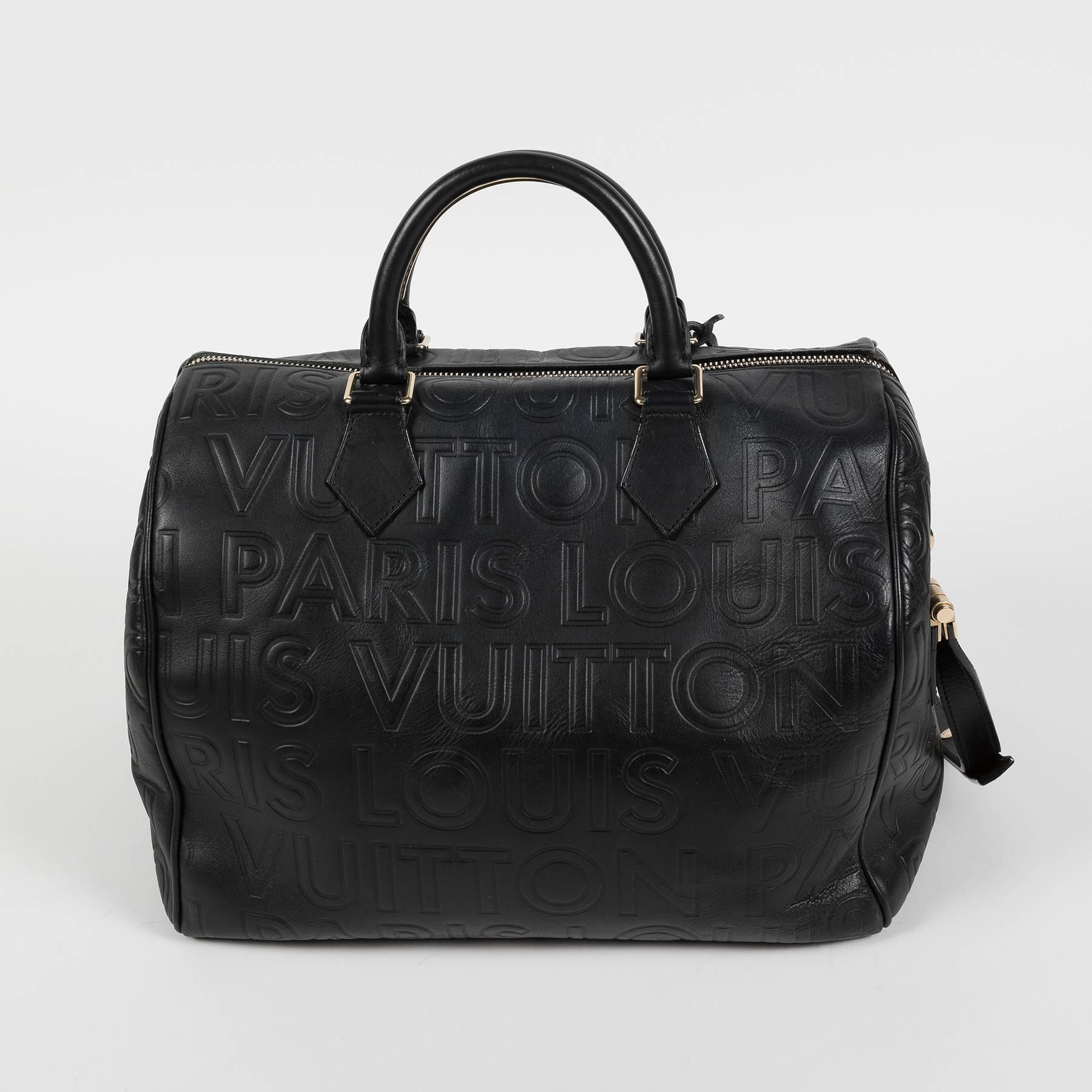 Louis Vuitton limited edition bag in black leather.
Fall Winter 2008 Collection.
Mod. Speedy, with strap.
With lock, keys and dustbag.
Good condition, with only light signs of wear.