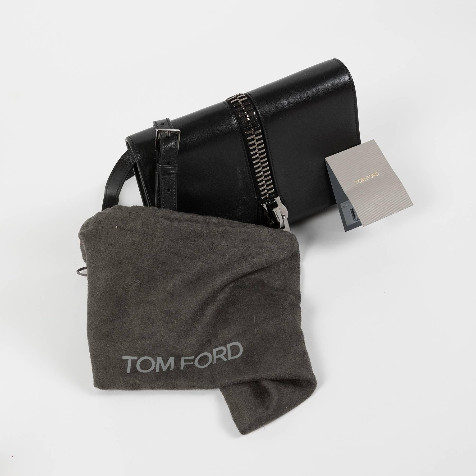 Tom Ford Black Leather Shoulder Flap Bag   For Sale 2