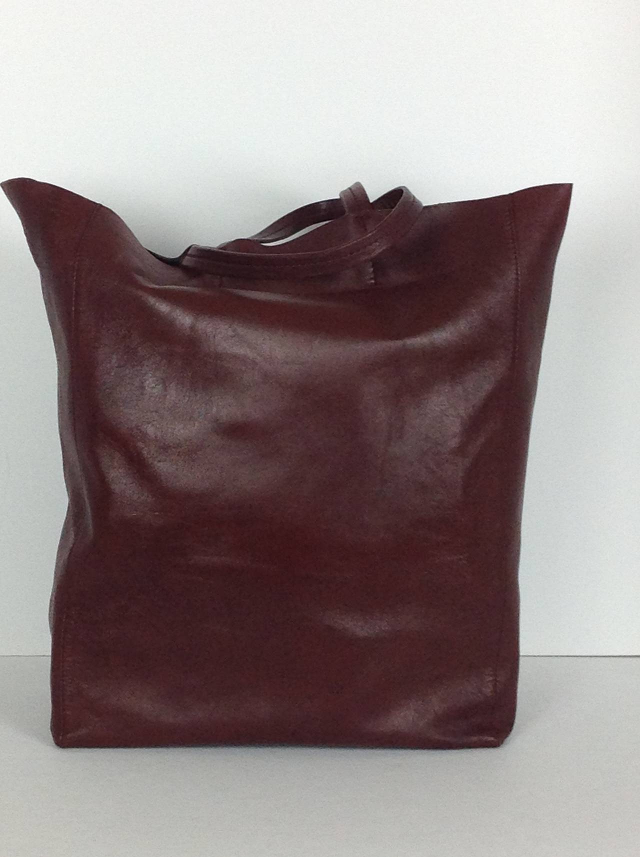 Soft supple lambskin Celine tote In Excellent Condition In Palm Beach, FL