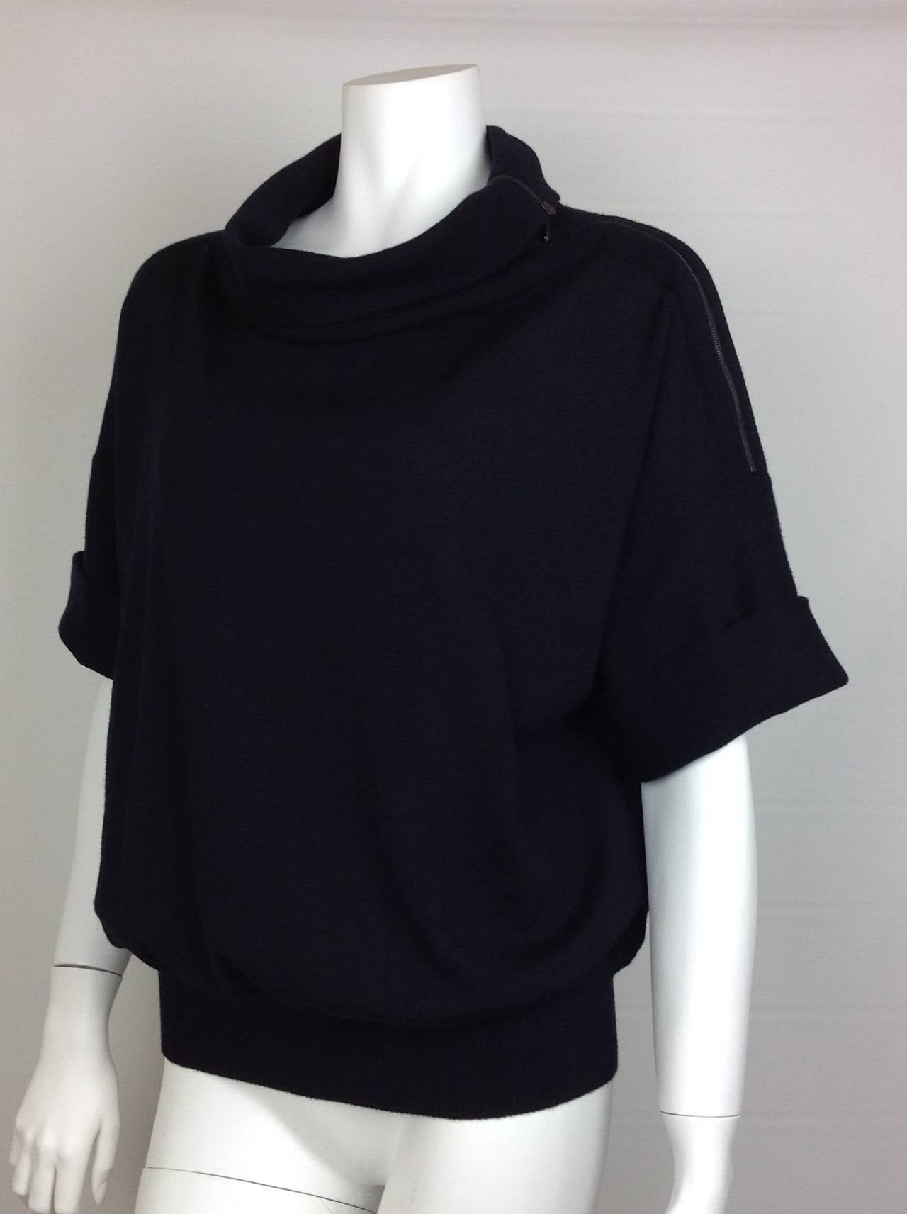 Black Hermes cashmere convertible sweater  Size 34 In Excellent Condition In Palm Beach, FL