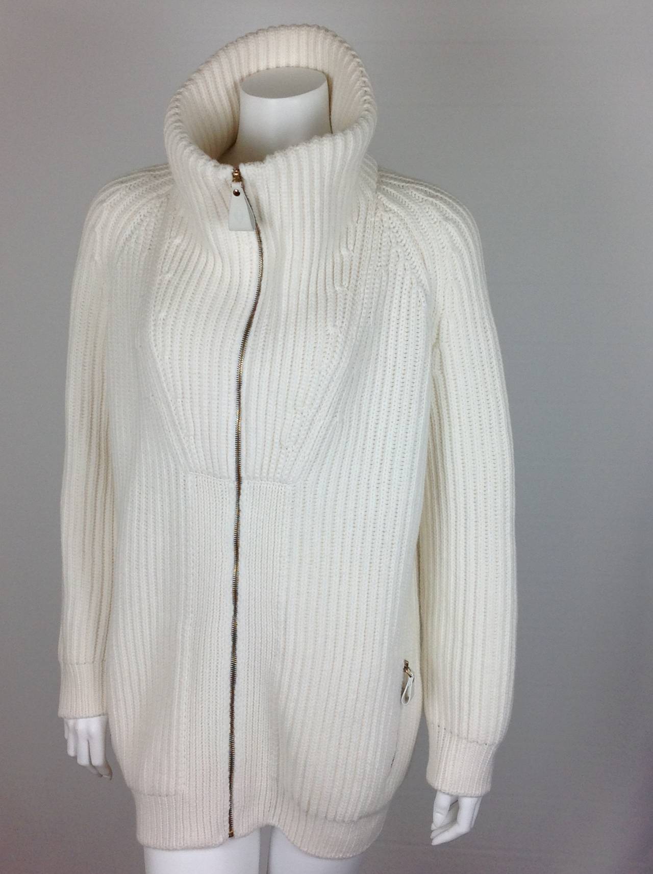 Hermes Snowball Cardigan Sweater Jacket                 size 36 In Excellent Condition In Palm Beach, FL