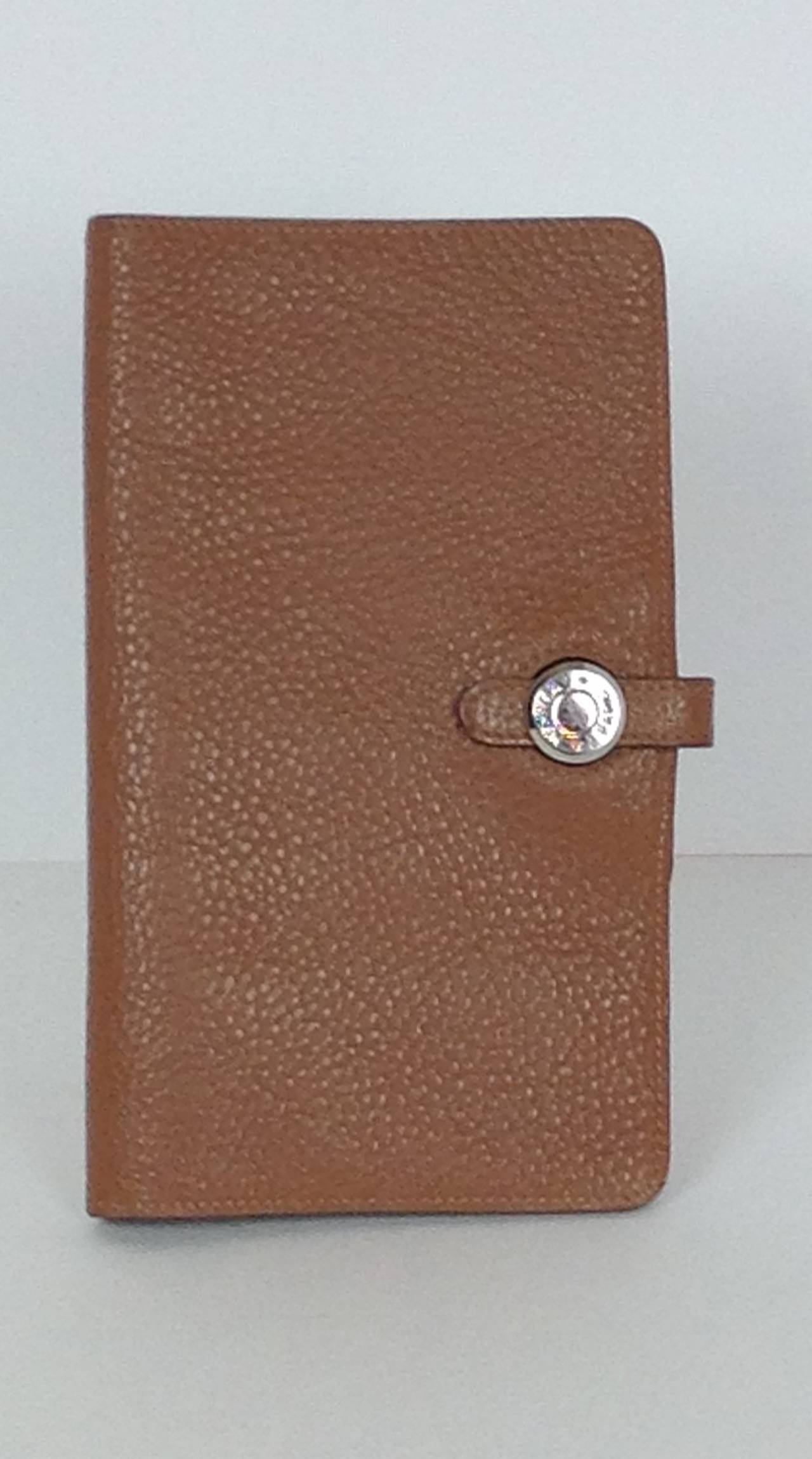 Brown Hermes Dogon Bi Fold wallet in tan Togo leather For Sale