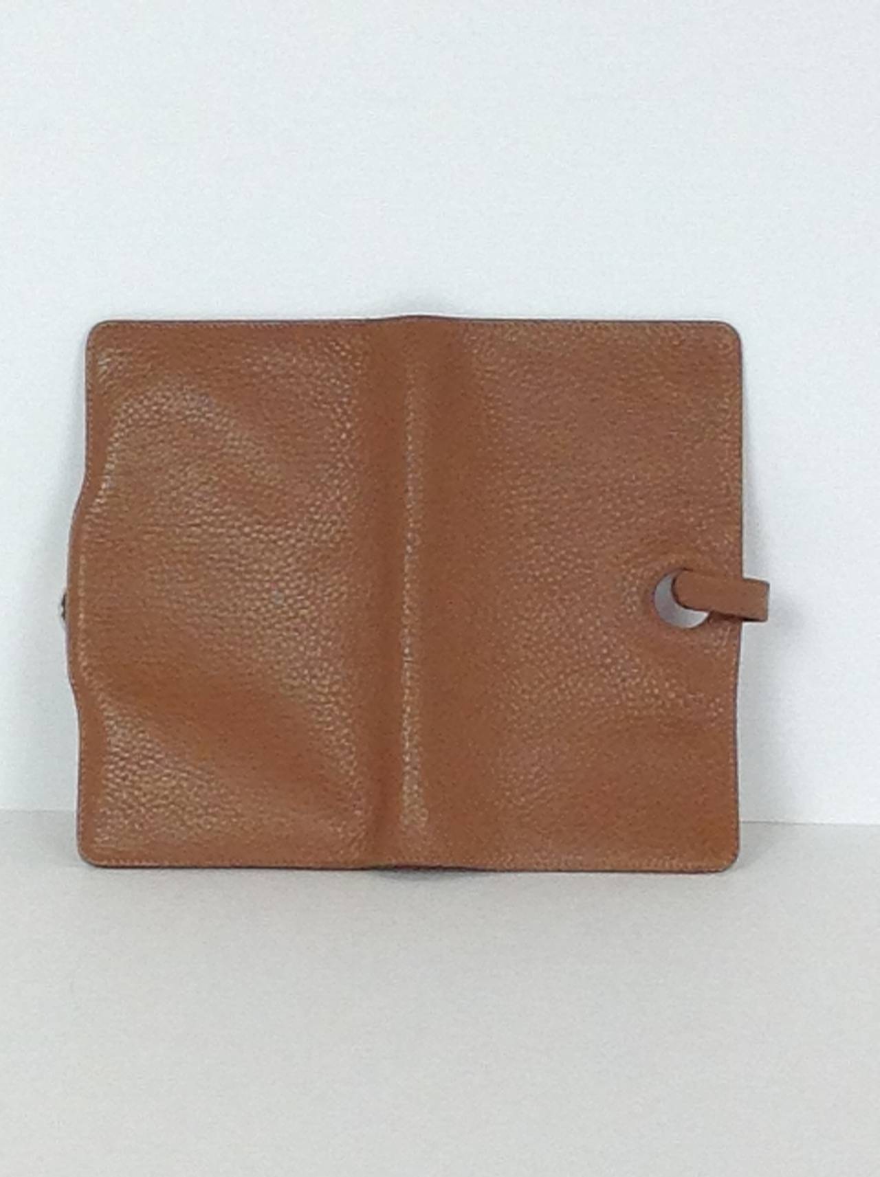 Women's or Men's Hermes Dogon Bi Fold wallet in tan Togo leather For Sale