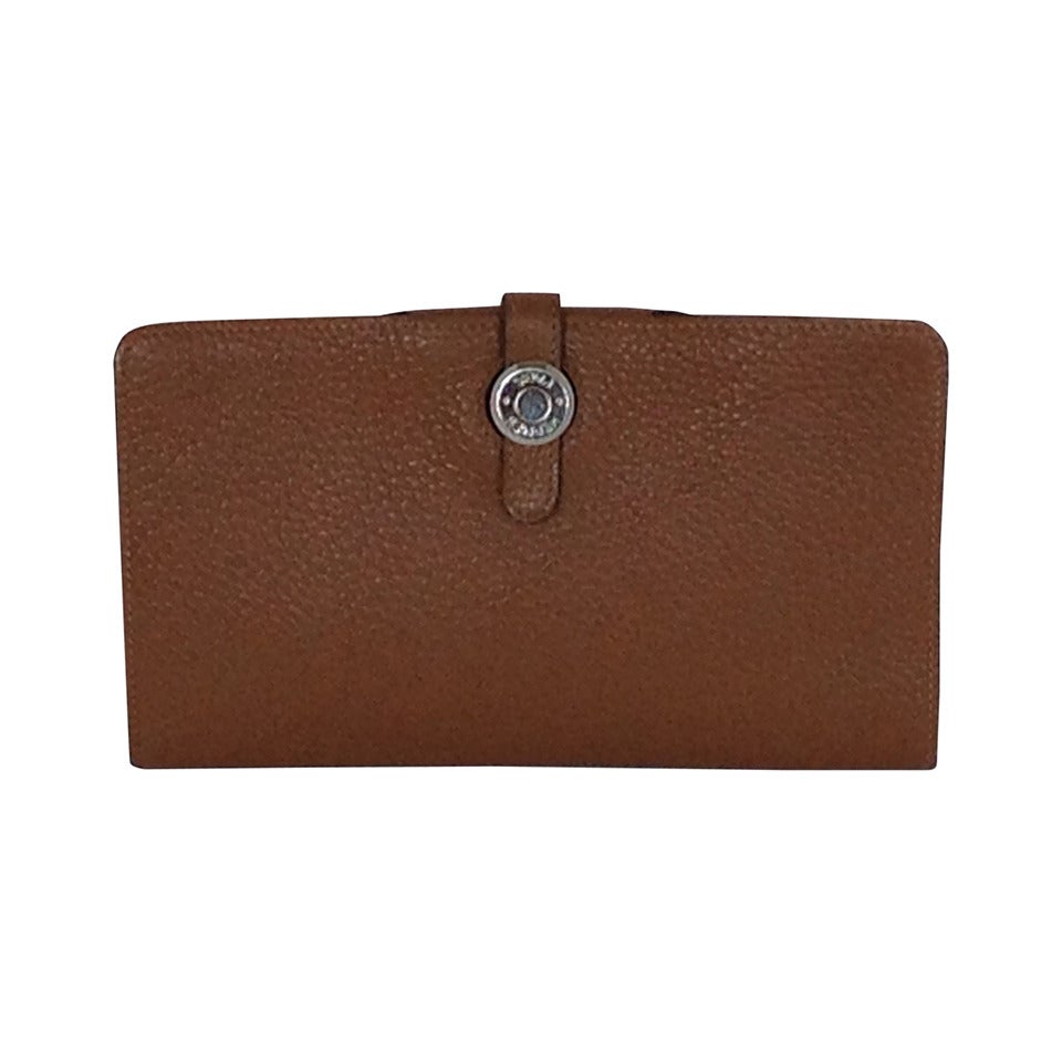 Hermes Dogon Bi Fold wallet in tan Togo leather For Sale