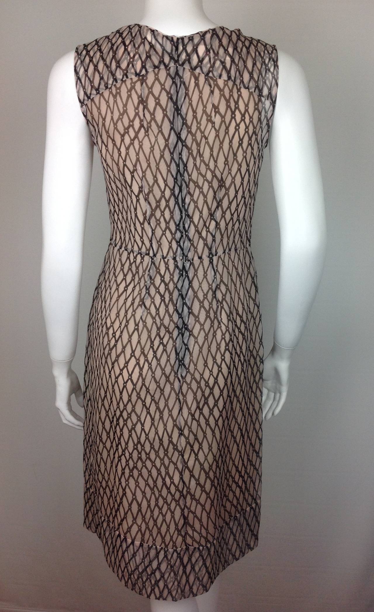 Graphic 2 piece Marni dress         Size 38 In Excellent Condition For Sale In Palm Beach, FL