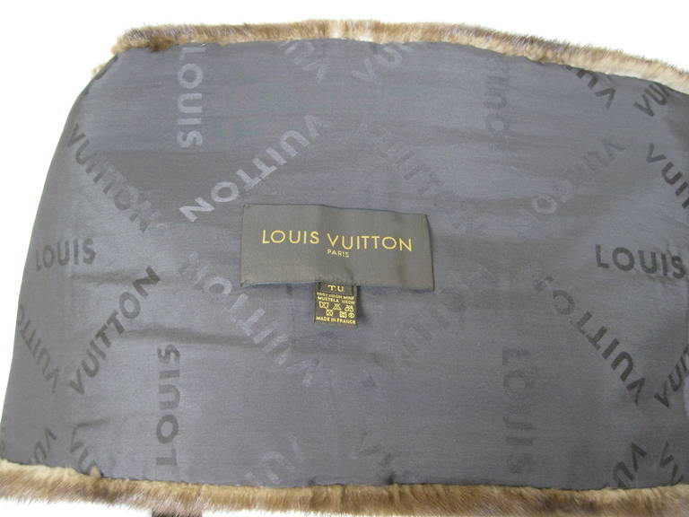 Louis Vuitton Iconic monogram mink stole/scarf In Excellent Condition In Palm Beach, FL