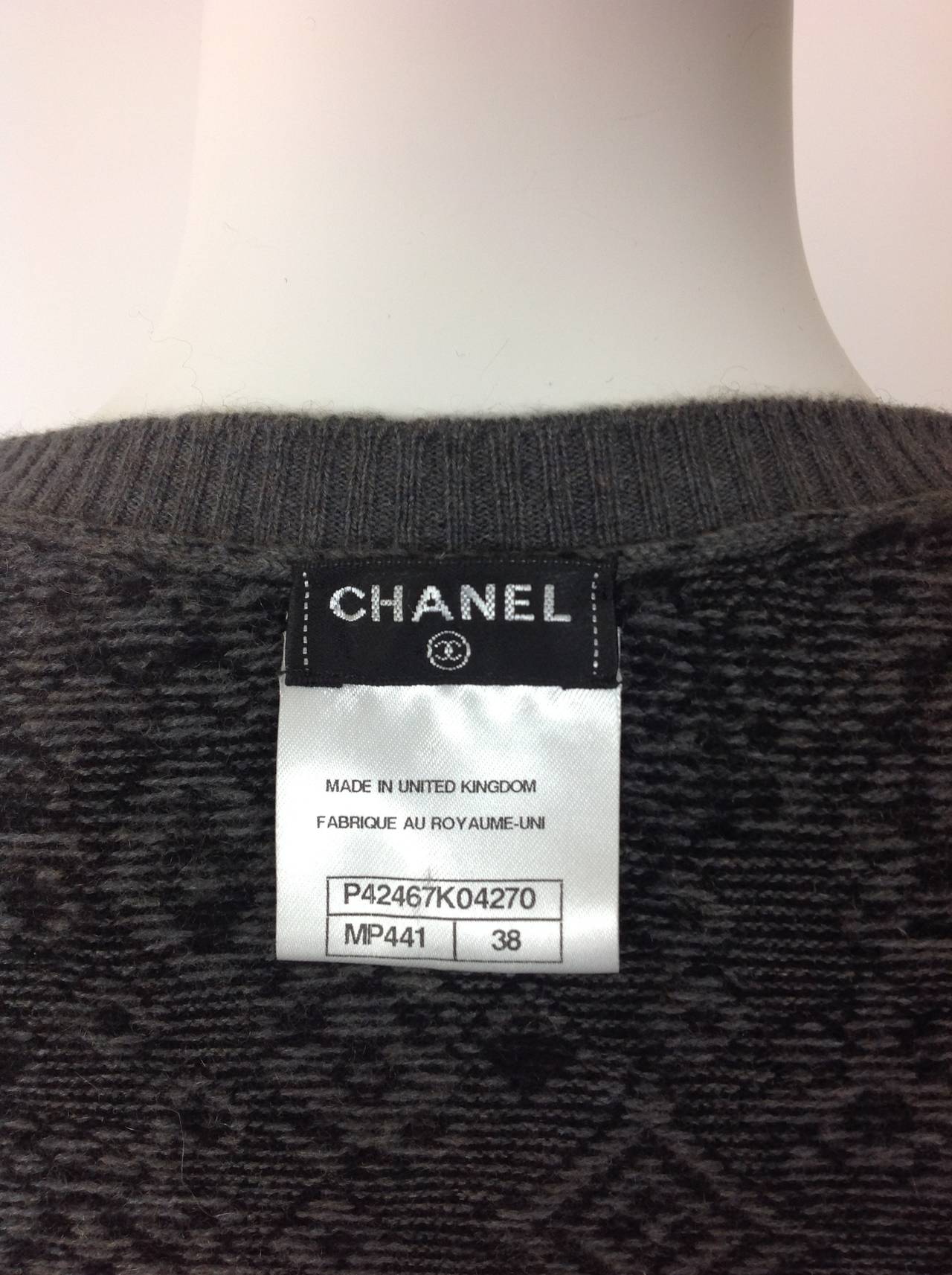Black Chanel cashmere snowflake sweater                          size 38 For Sale