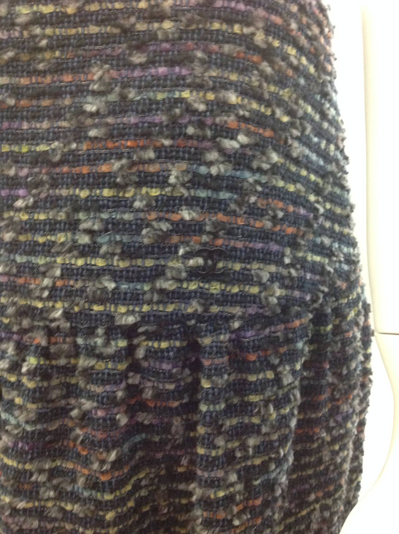 Chanel tweed skirt                              Size 40 In Excellent Condition In Palm Beach, FL