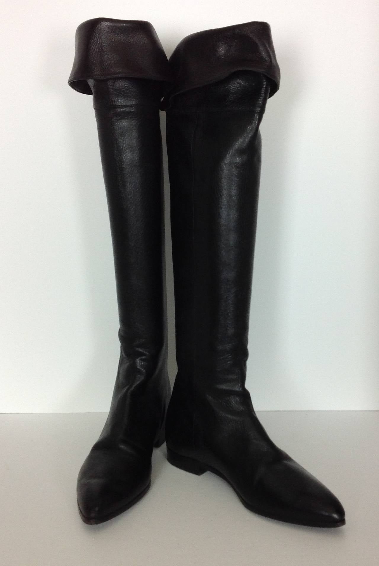 Over-The-Knee Prada boot             size 39 In Excellent Condition In Palm Beach, FL