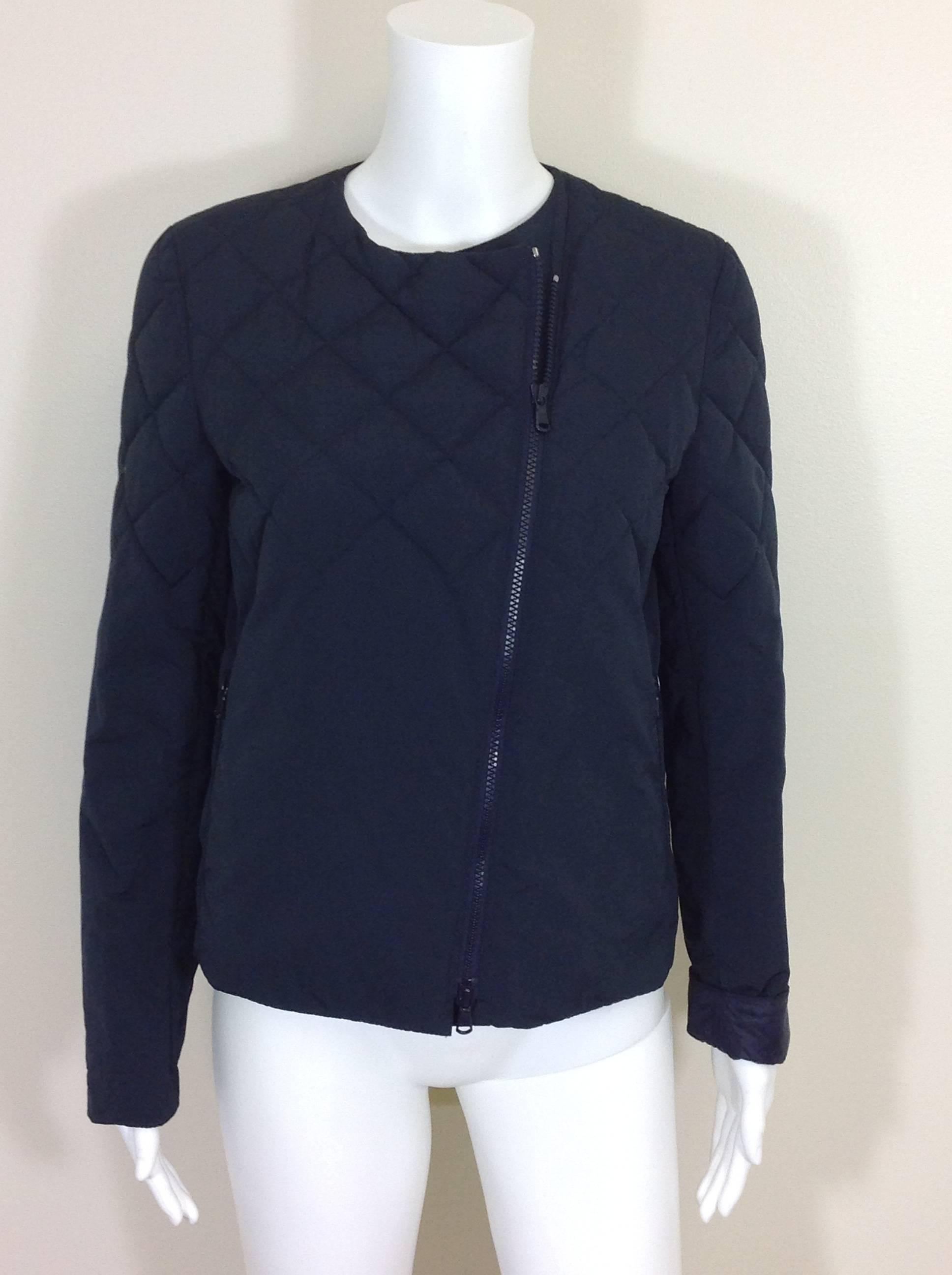 Navy Brunello Cucinelli quilted jacket         Size 42 In Excellent Condition For Sale In Palm Beach, FL