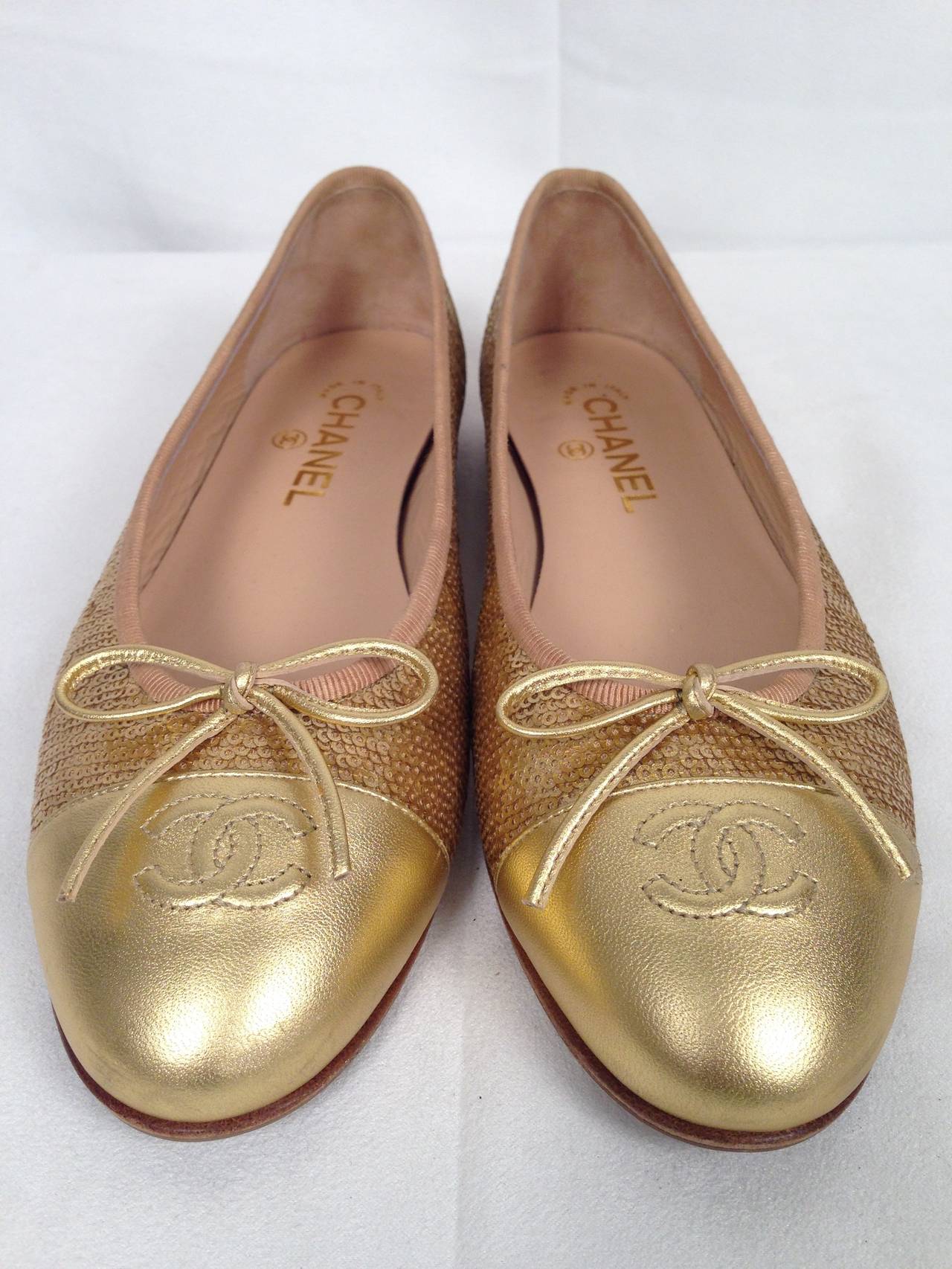 Chanel Leather and Gold Sequin Ballerina Flats With Metallic Gold Cap Toe For Sale 1