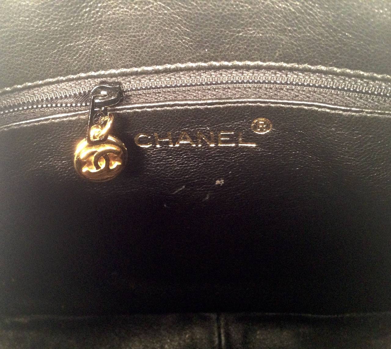 1990s Chanel Black Patent Leather Quilted Camera Bag For Sale 4