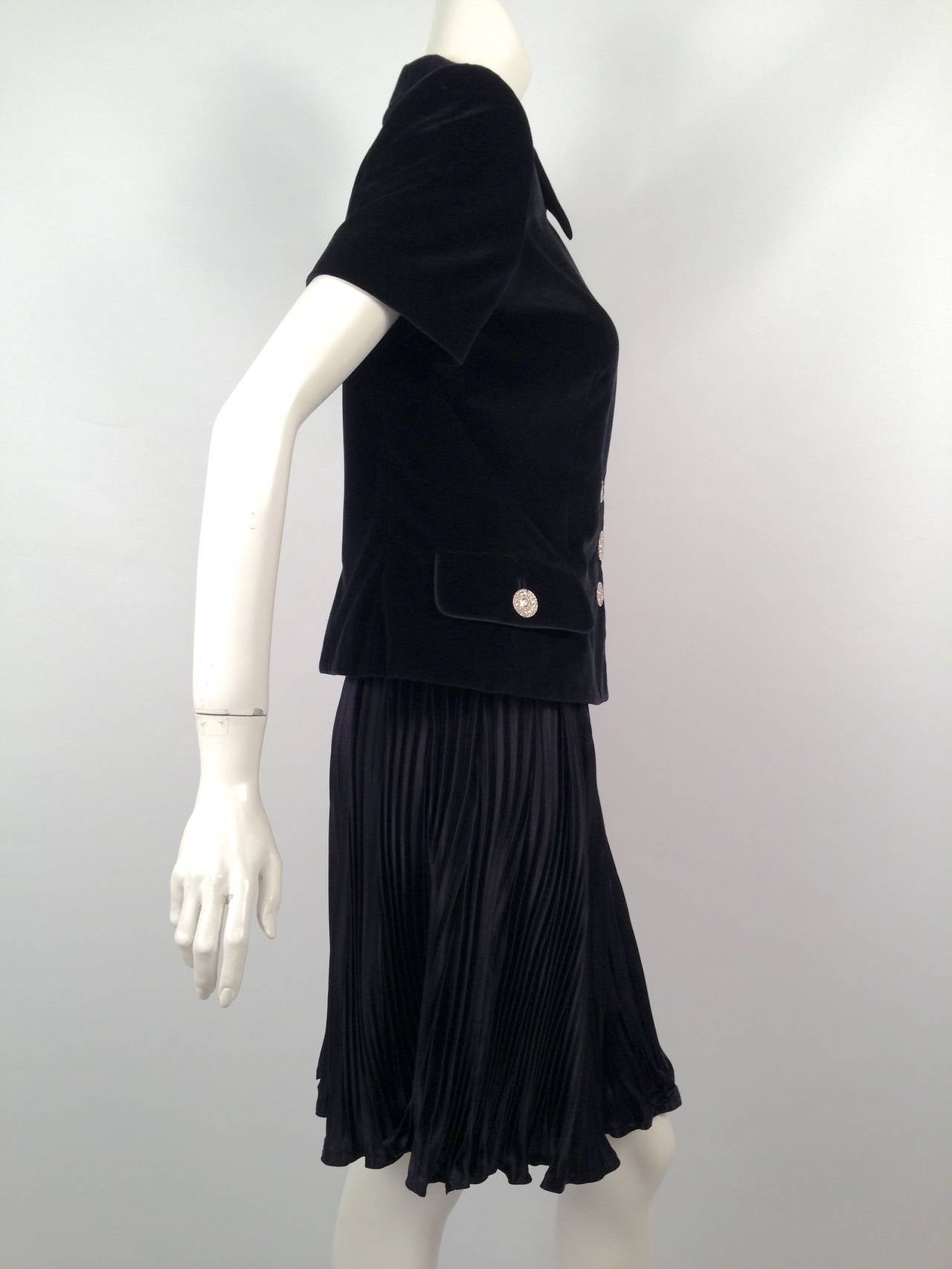 1990s Gianni Versace Couture Black Velvet and Silk Evening Suit For Sale 1