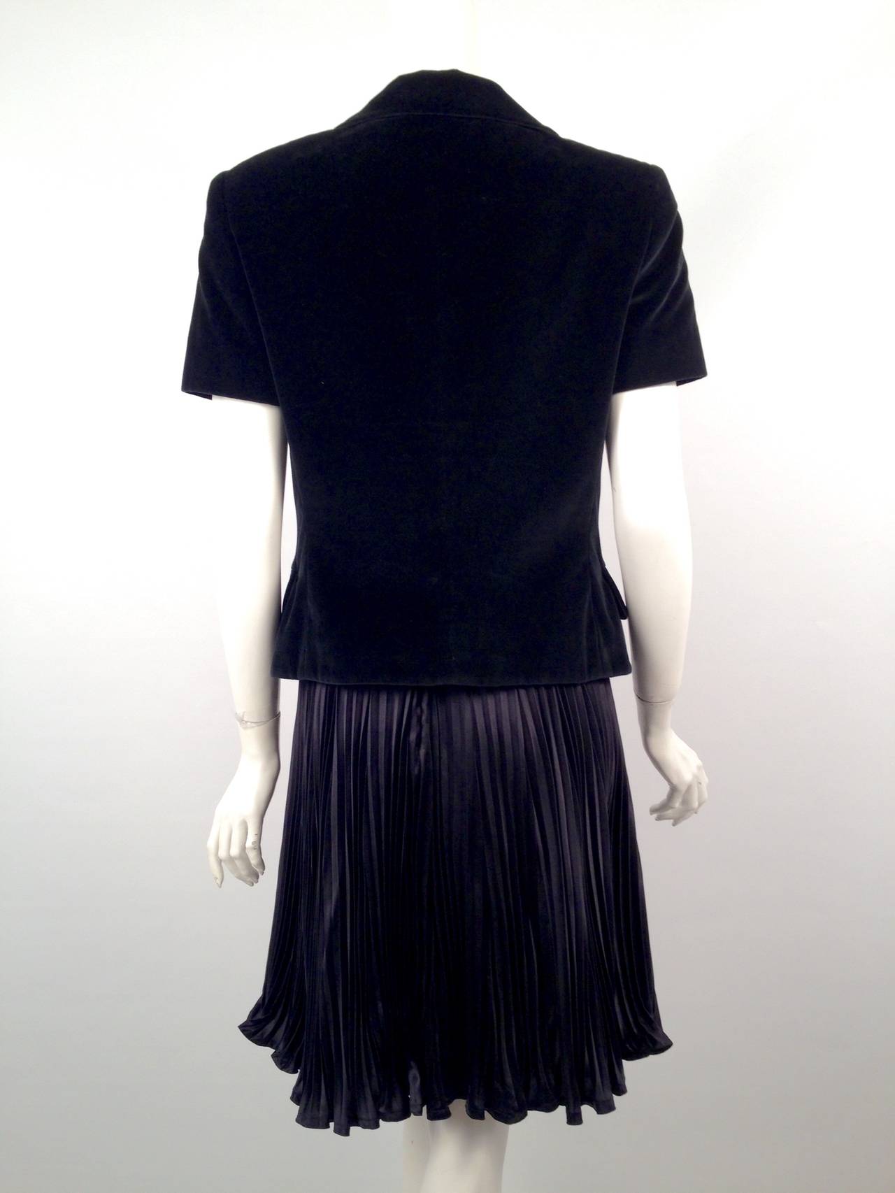 1990s Gianni Versace Couture Black Velvet and Silk Evening Suit In Excellent Condition For Sale In Palm Beach, FL