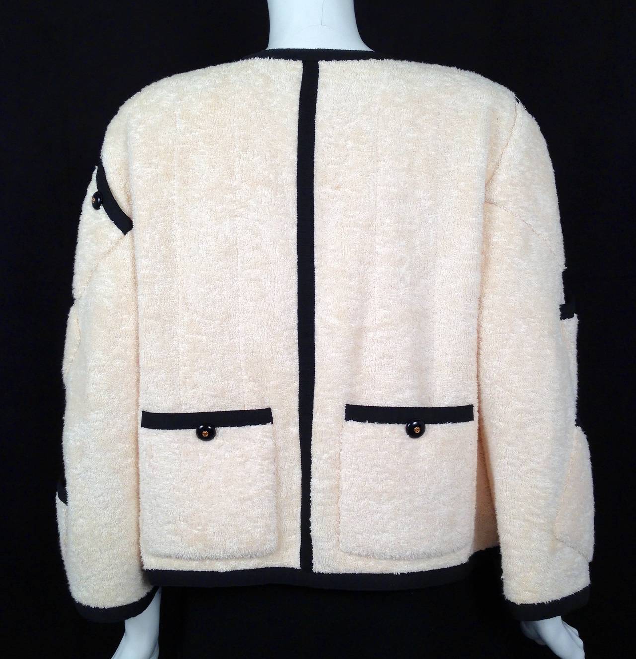 Rare Chanel Terry Cloth Cropped Jacket With Pockets In Excellent Condition For Sale In Palm Beach, FL