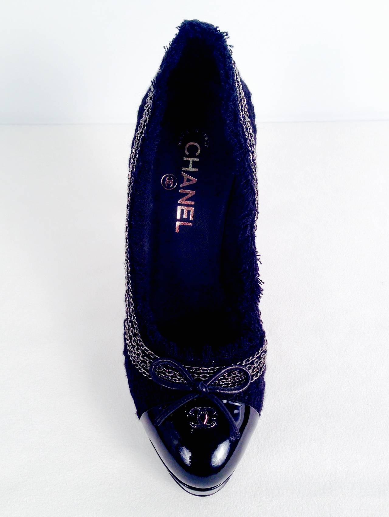 Brand New Chanel Tweed and Patent Leather Platform Pumps With Chain Detail For Sale 4