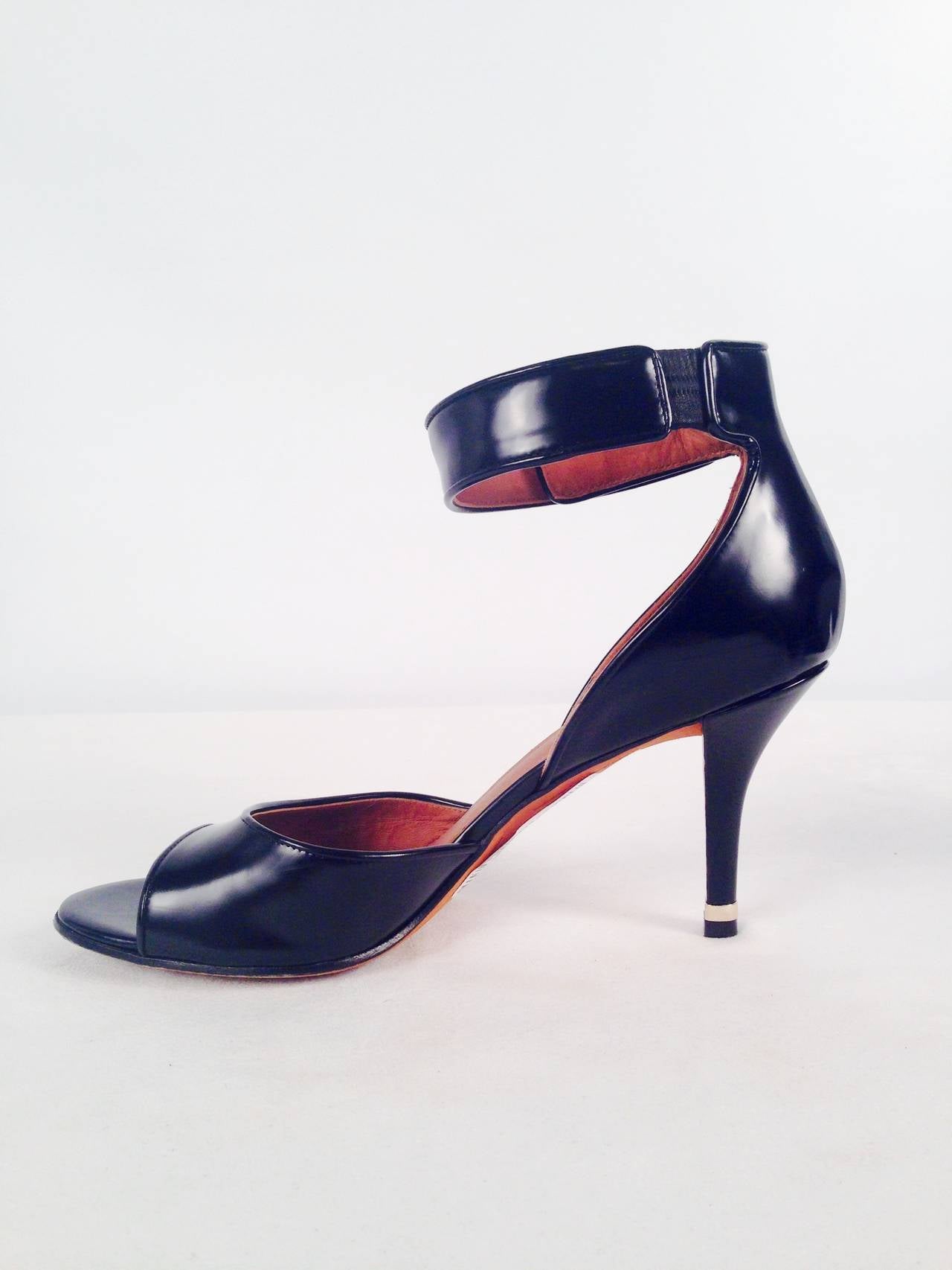 Givenchy Black Polished Calfskin PeepToe Heels With Ankle Straps In Excellent Condition In Palm Beach, FL