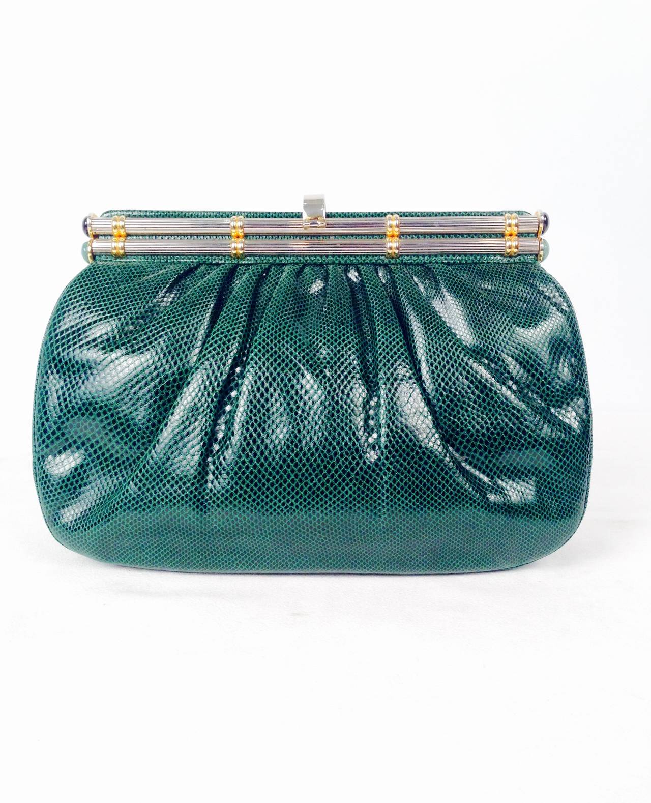 Vintage Judith Leiber Emerald Lizard Evening Convertible Clutch In Excellent Condition For Sale In Palm Beach, FL