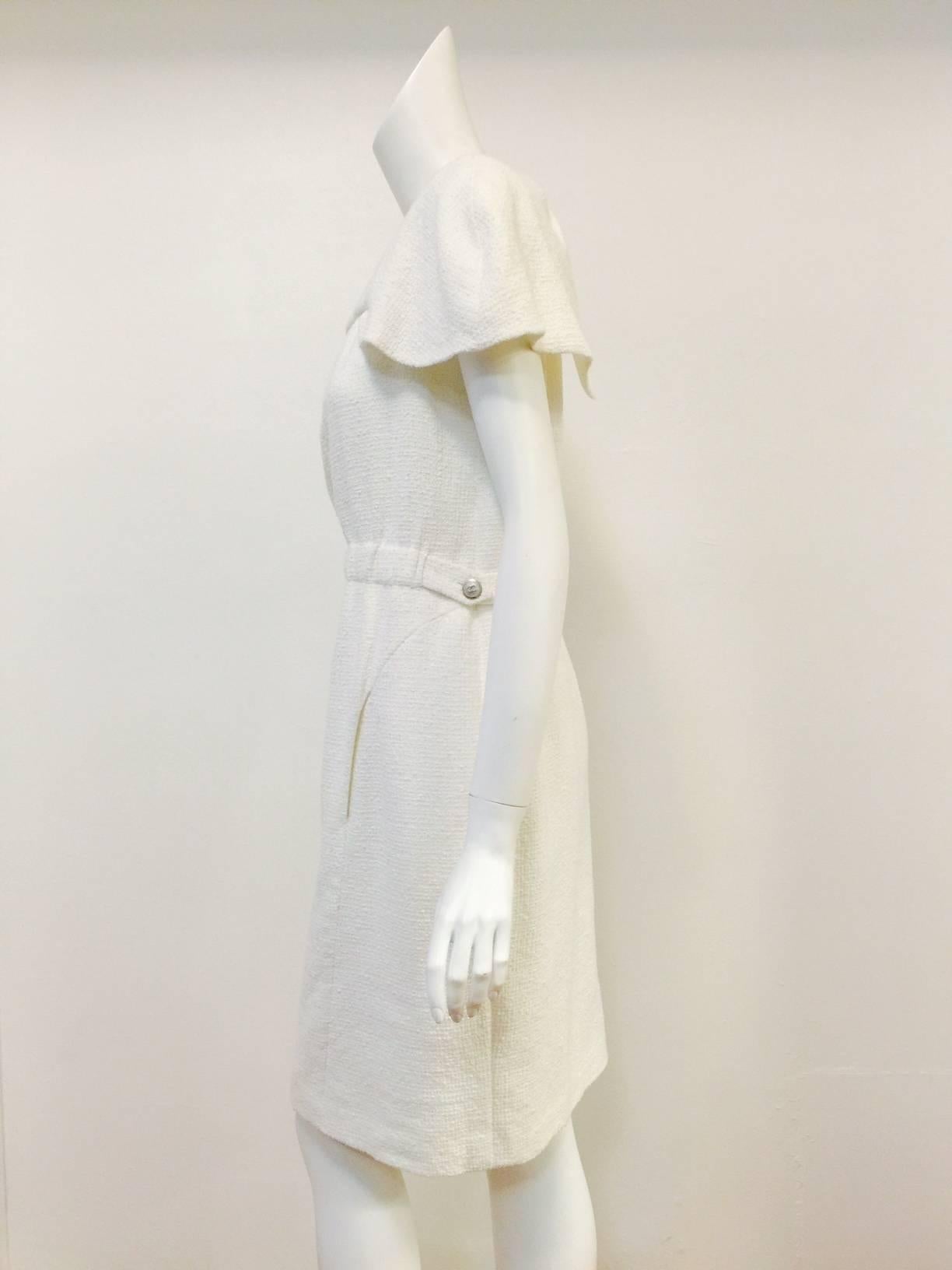 Chanel Ivory Cotton Tweed Dress With Capped Sleeves and Banded Waist In Excellent Condition In Palm Beach, FL