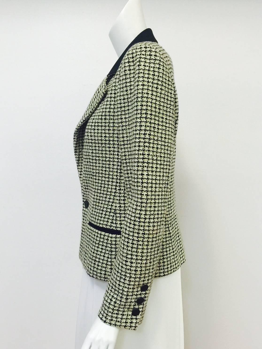 Chanel Spring 2002 Houndstooth Cotton Tweed Jacket With Incorporated Vest In Excellent Condition For Sale In Palm Beach, FL