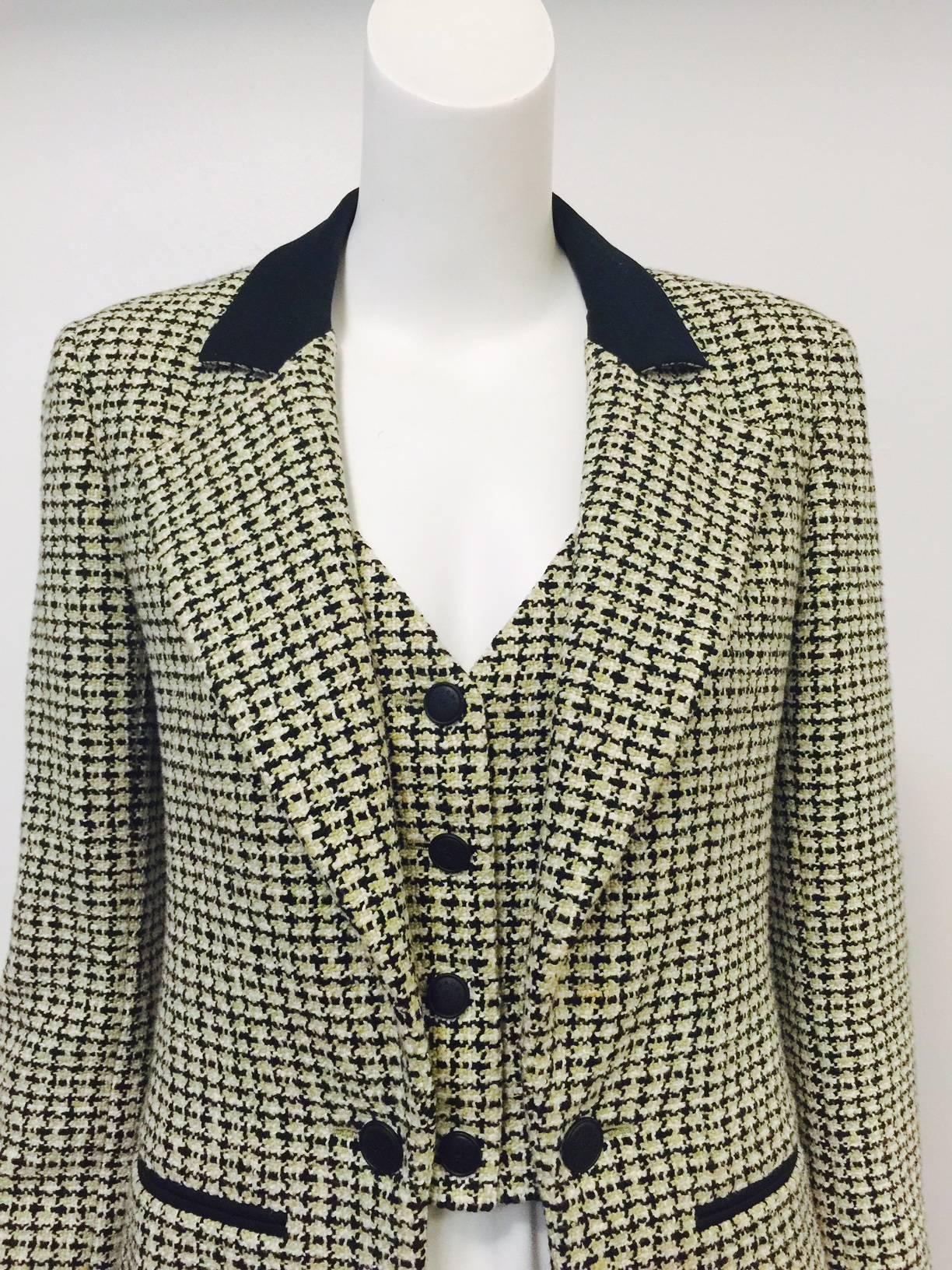 Women's Chanel Spring 2002 Houndstooth Cotton Tweed Jacket With Incorporated Vest For Sale