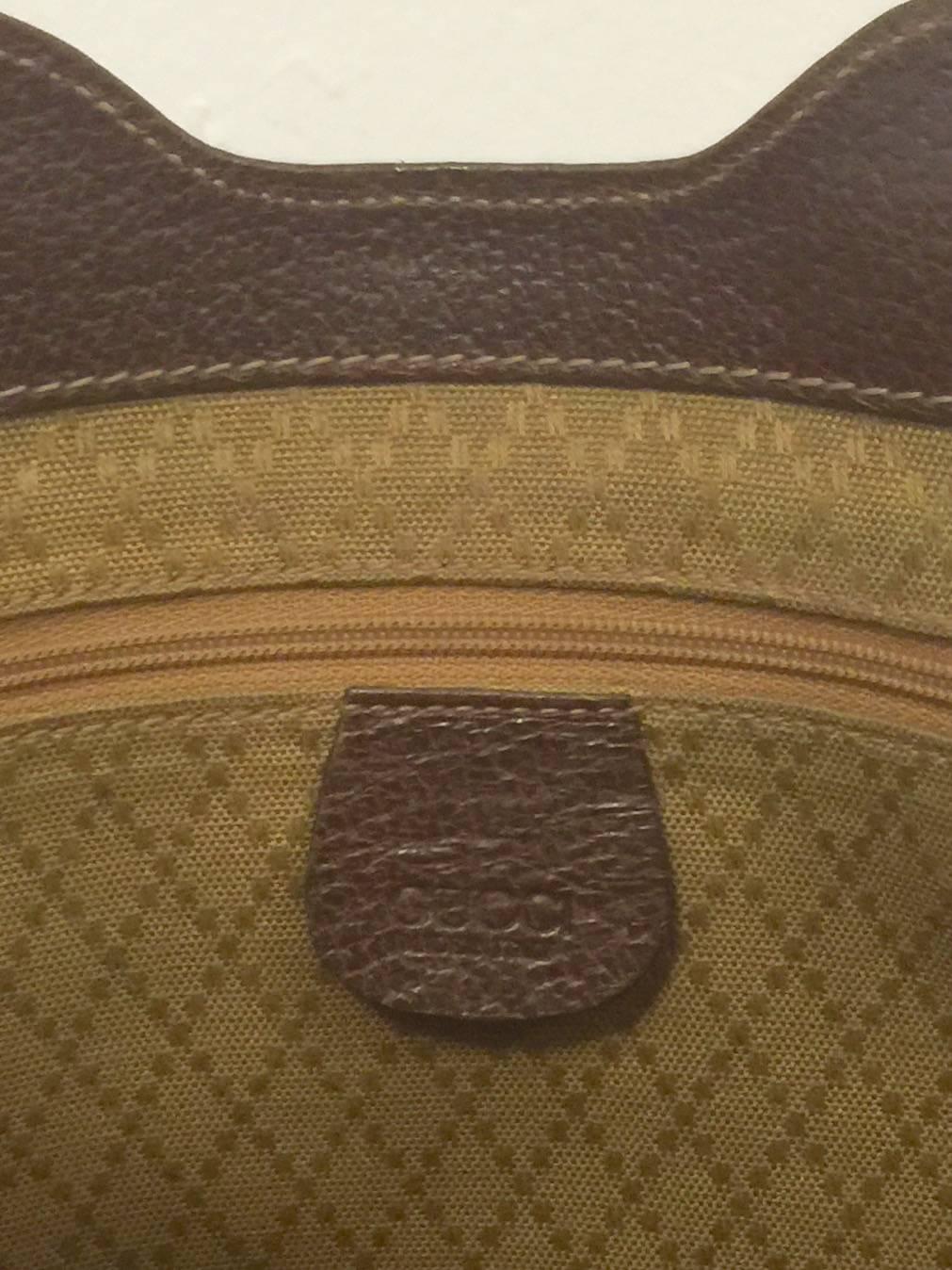 Vintage Gucci Bucket Bag aus braunem Leder mit charakteristischem Web-Schultergurt Damen