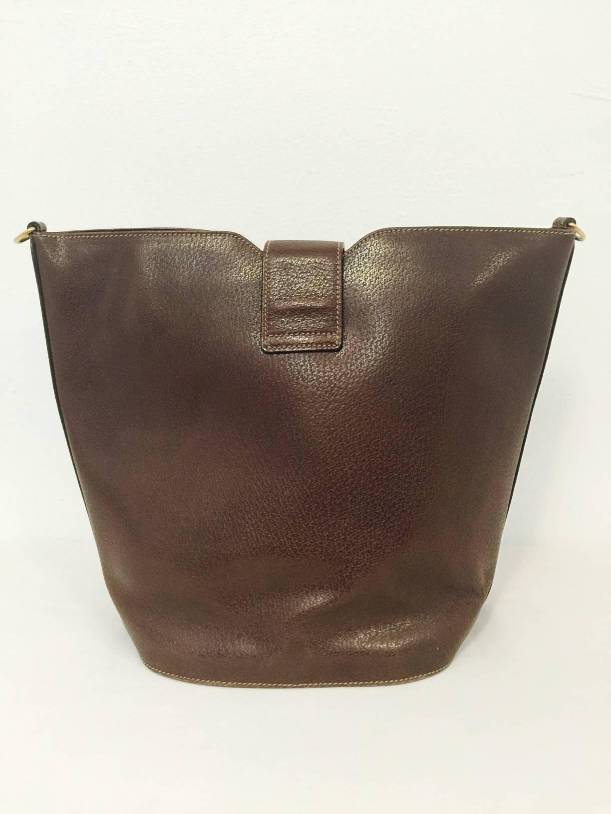 Black Vintage Gucci Brown Leather Bucket Bag With Signature Web Shoulder Strap