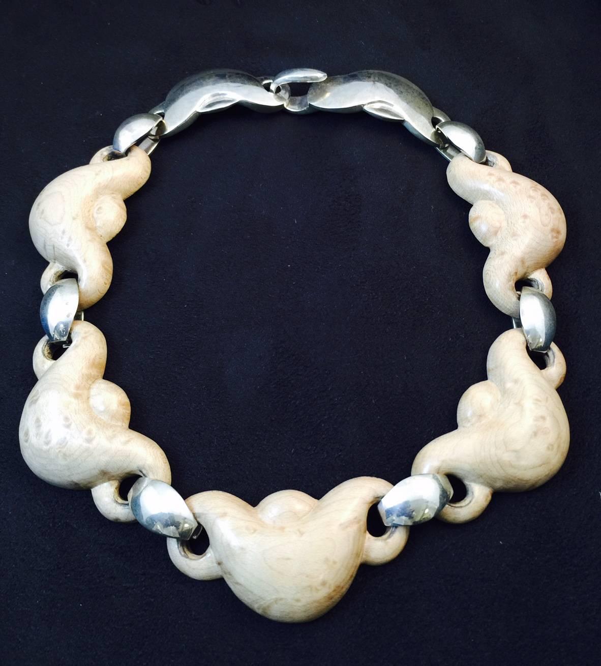 Patricia Von Musulin Birds Eye Maple and Sterling Silver Necklace In New Condition In Palm Beach, FL