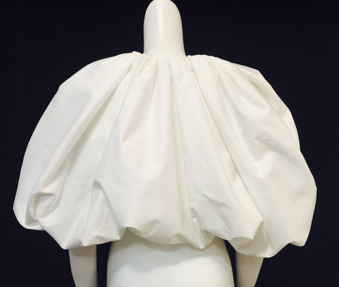 Dramatic Yves Saint Laurent White Cotton Bolero With Oversized Pouf Sleeves In Excellent Condition In Palm Beach, FL