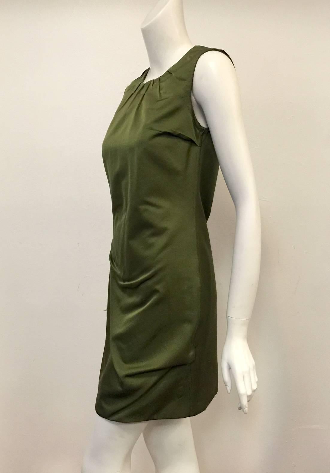 Marc Jacobs for Bergdorf Goodman Olive Wool and Silk Sleeveless Sheath In Excellent Condition In Palm Beach, FL