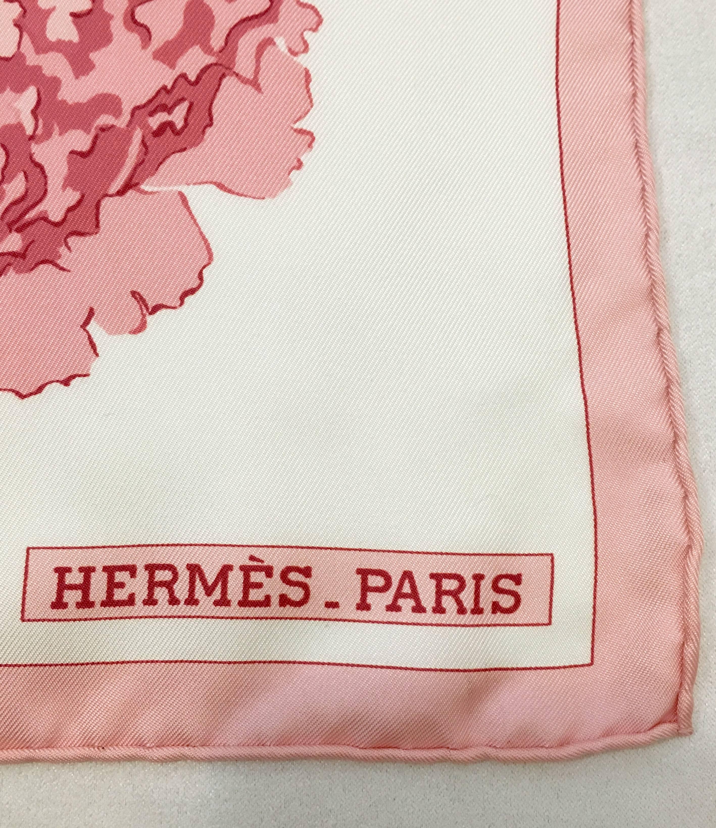 Hermes Les Pivoines Seidenschal im Zustand „Hervorragend“ in Palm Beach, FL