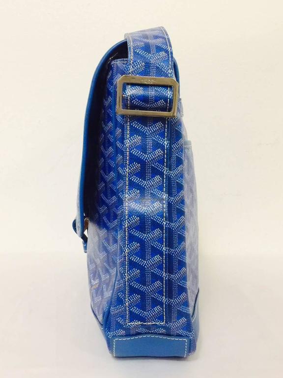 blue goyard messenger