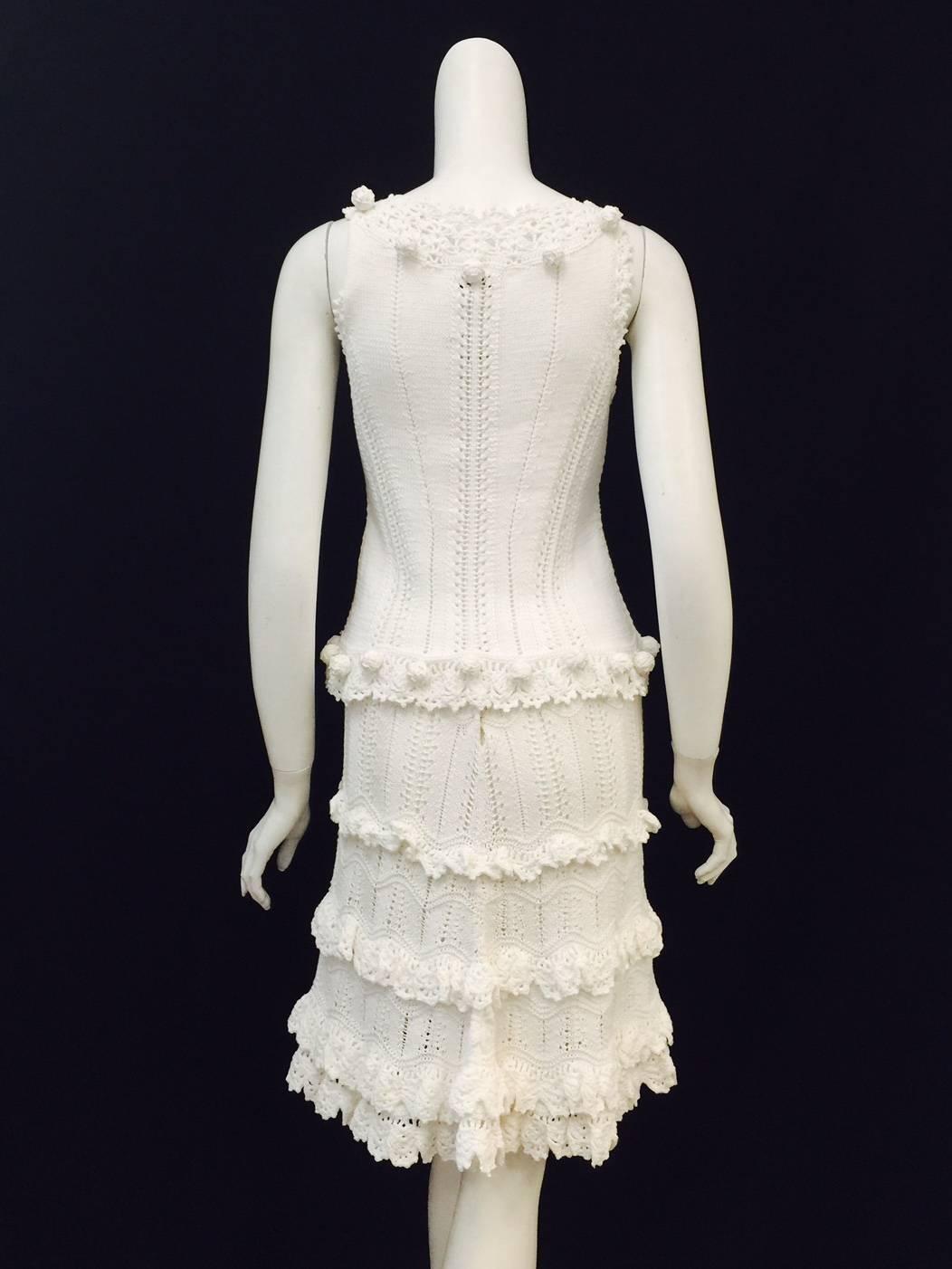 Gray Oscar de la Renta White Cotton Crochet Camisole and Skirt Ensemble Size Medium For Sale