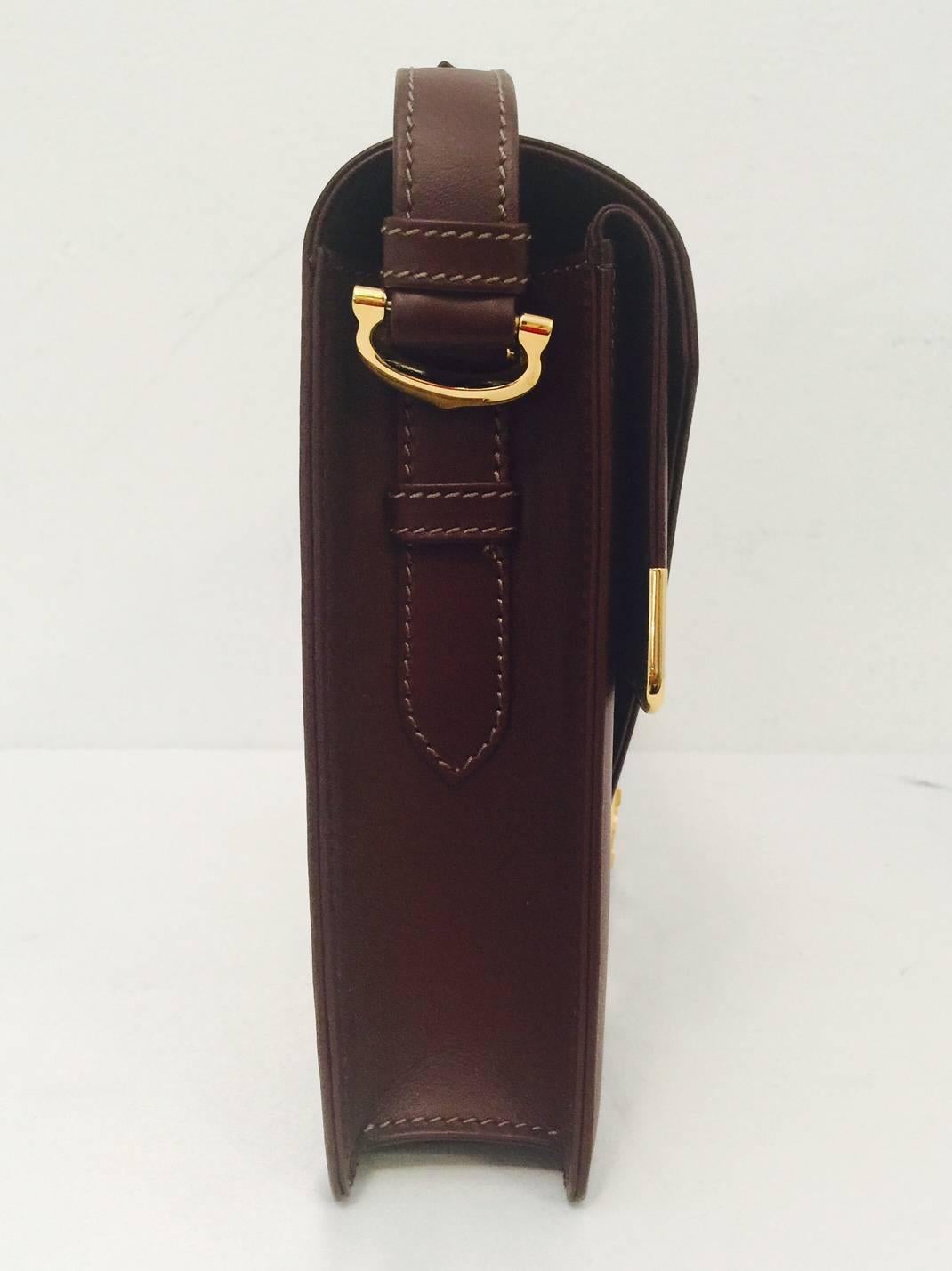 Classic Must de Cartier Calf Envelope Shoulder Double Flap Bag With GHW In Excellent Condition In Palm Beach, FL